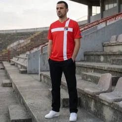 JELEX Equipaciones|Tienda Para Aficionados^Serbia "Retro History" Hombre Camiseta